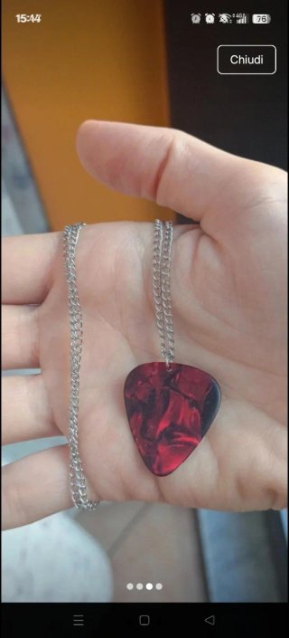 Collana plettro rosso Eddie Munson