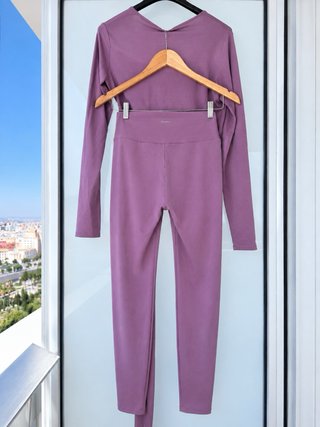Conjunto Oysho Leggings M + Top L Morado