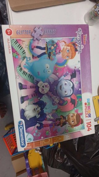 Puzzle Vampirina Clementoni 104 piezas