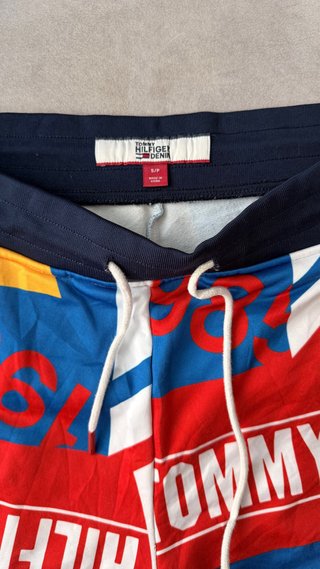 Pantalón corto Tommy Hilfiger estampado