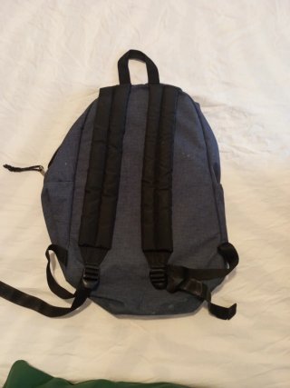 Mochila Eastpak Azul Marino en muy buen estado