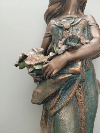 Figura Decorativa Mujer Metal Vintage