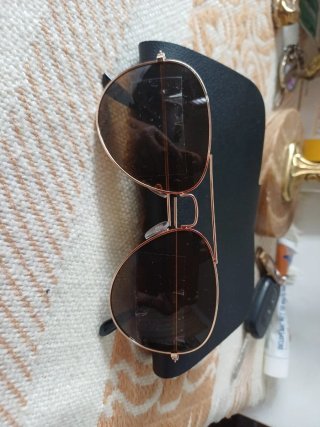 Gafas de sol aviador doradas marrones