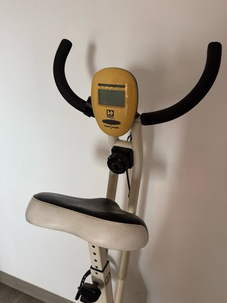 Bicicleta Estática Compacta Step & Go