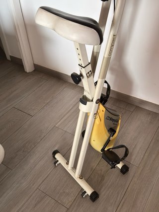 Bicicleta Estática Compacta Step & Go