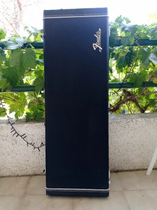 Fender Tom Morello Arm the Homeless