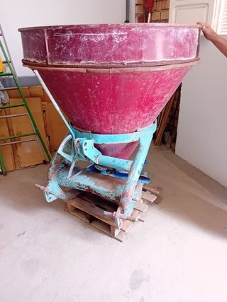 Abonadora Aguirre 600kg