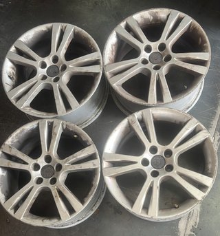 4 Llantas Seat León R16 5 Tornillos