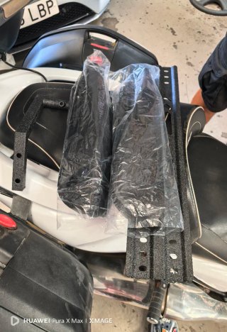 Reposabrazos para moto/scooter.
