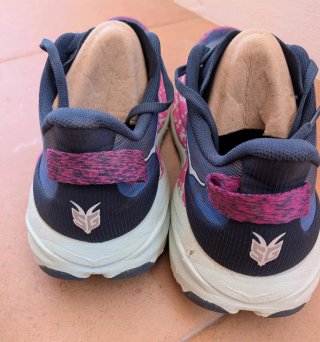 Hoka Speedgoat 6 Azul/Rosa 45 1/3