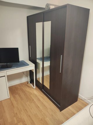 Armario de dormitorio madera y cristal