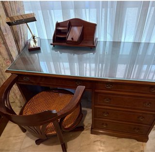 Escritorio Clásico Madera con Silla y organizador