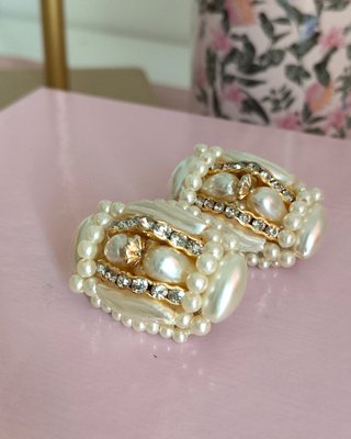 Pendientes vintage clip perlas crema y strass