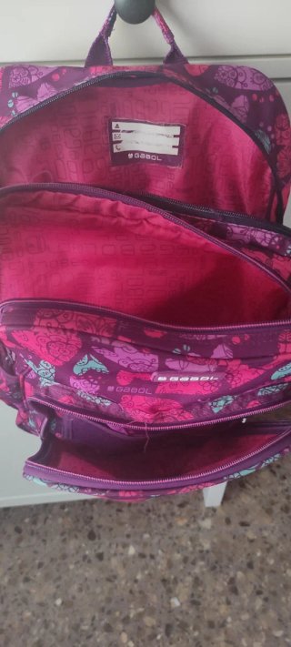 Mochila escolar Gabol con estampado de corazones