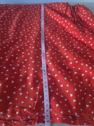 Vestido rojo corto con estampado