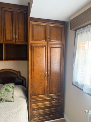 Dormitorio completo de madera - gran capacidad