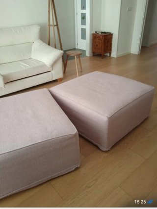 Reposapiés de tela y madera
