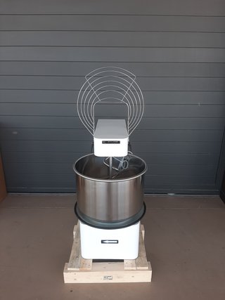 AMASADORA 50LT MOVIL / PARA 42KG DE MASA TOTAL