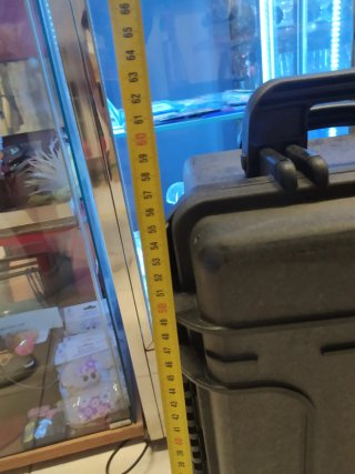 Maleta hermética con ruedas