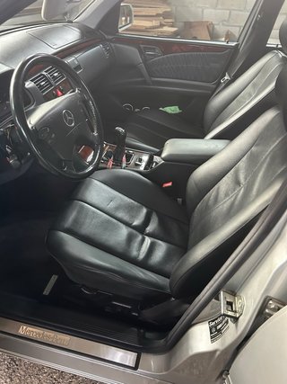 Mercedes-Benz Clase E 2001