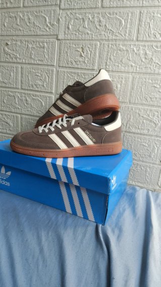 Adidas Spezial Marrones y Blancas Negociable