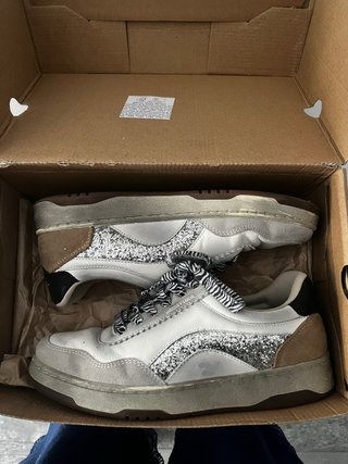 Zapatillas Bimba y Lola Plata y Blanco