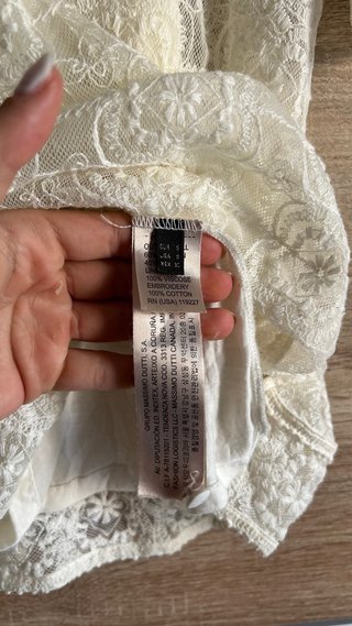 Blusa encaje Massimo Dutti