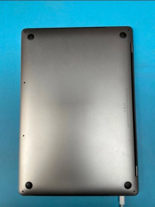 Macbook pro 16" 2019 con barra tactil (Chip 5300M)
