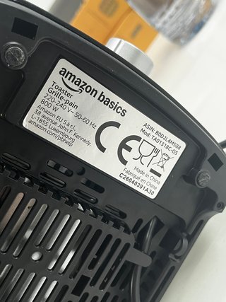 Tostadora Amazon Basics 2 ranuras acero inox