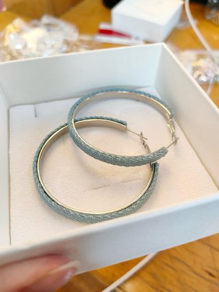 Orecchini a cerchio denim blu