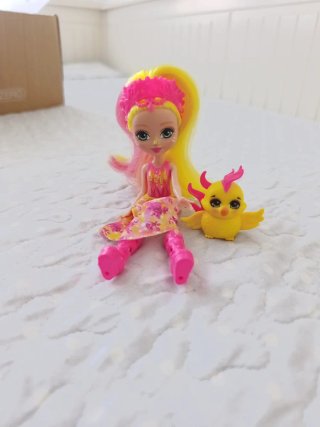 Enchantimals muñeca con mascota pajarito
