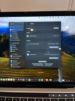 MacBook Pro M1 8/256 GB