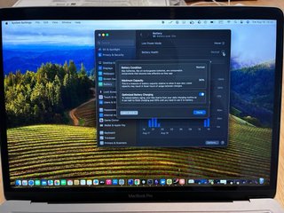 MacBook Pro M1 8/256 GB
