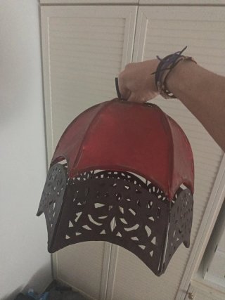 Lámpara colgante de cuero y metal