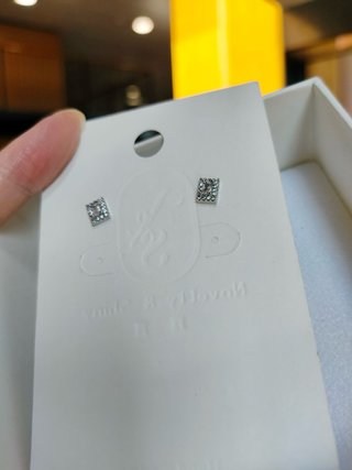 Orecchini quadrati con zirconi