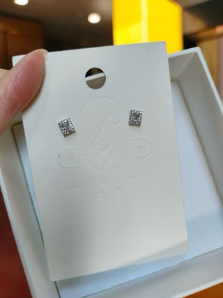 Orecchini quadrati con zirconi