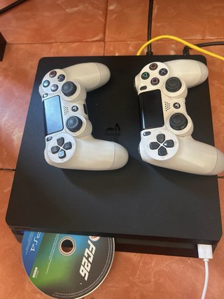 PS4 (PlayStation 4) Negra