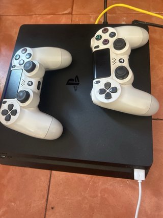 PS4 (PlayStation 4) Negra