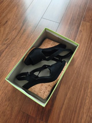 Sandalias de cuña negras