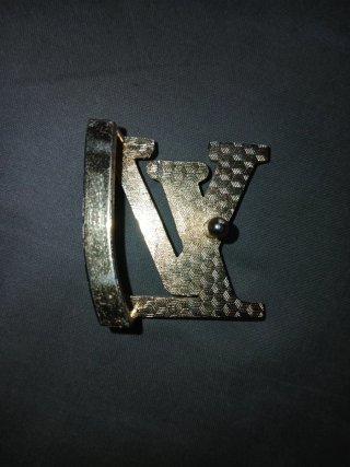 Hebilla Louis Vuitton LV Dorado y Plateado