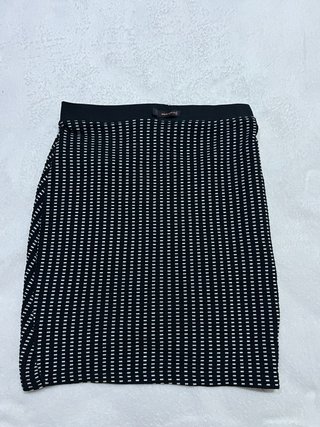 Mini falda Asimétrica negra blanca Stradivarius S
