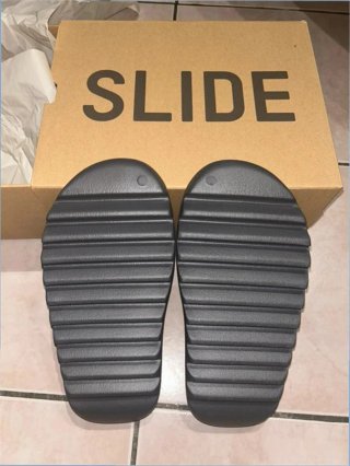 Adidas Yeezy Slide Granite Talla 42
