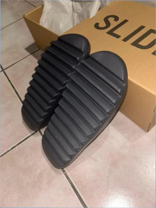 Adidas Yeezy Slide Granite Talla 42