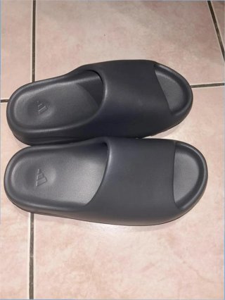 Adidas Yeezy Slide Granite Talla 42