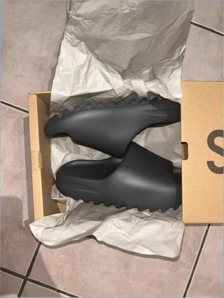 Adidas Yeezy Slide Granite Talla 42