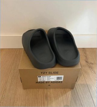 Adidas Yeezy Slide Granite Talla 42