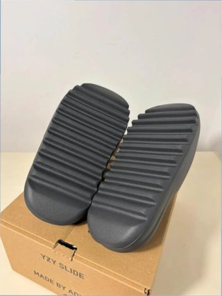 Adidas Yeezy Slide Granite Talla 43