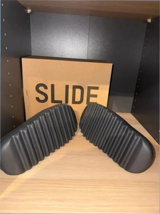 Adidas Yeezy Slide Granite Talla 42