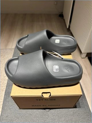 Adidas Yeezy Slide Granite Talla 42