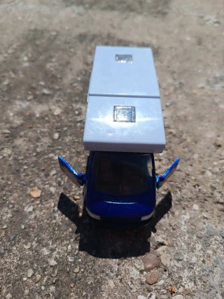 Autocaravana de juguete Travel Supreme
